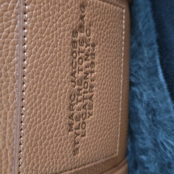 Awesome marc Jacob's the totebag. - Picture 2 of 10